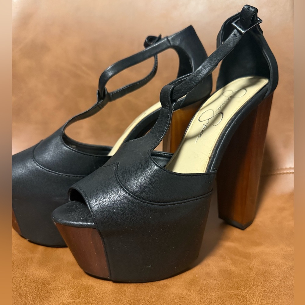 Jessica Simpson Dany platform sandal.